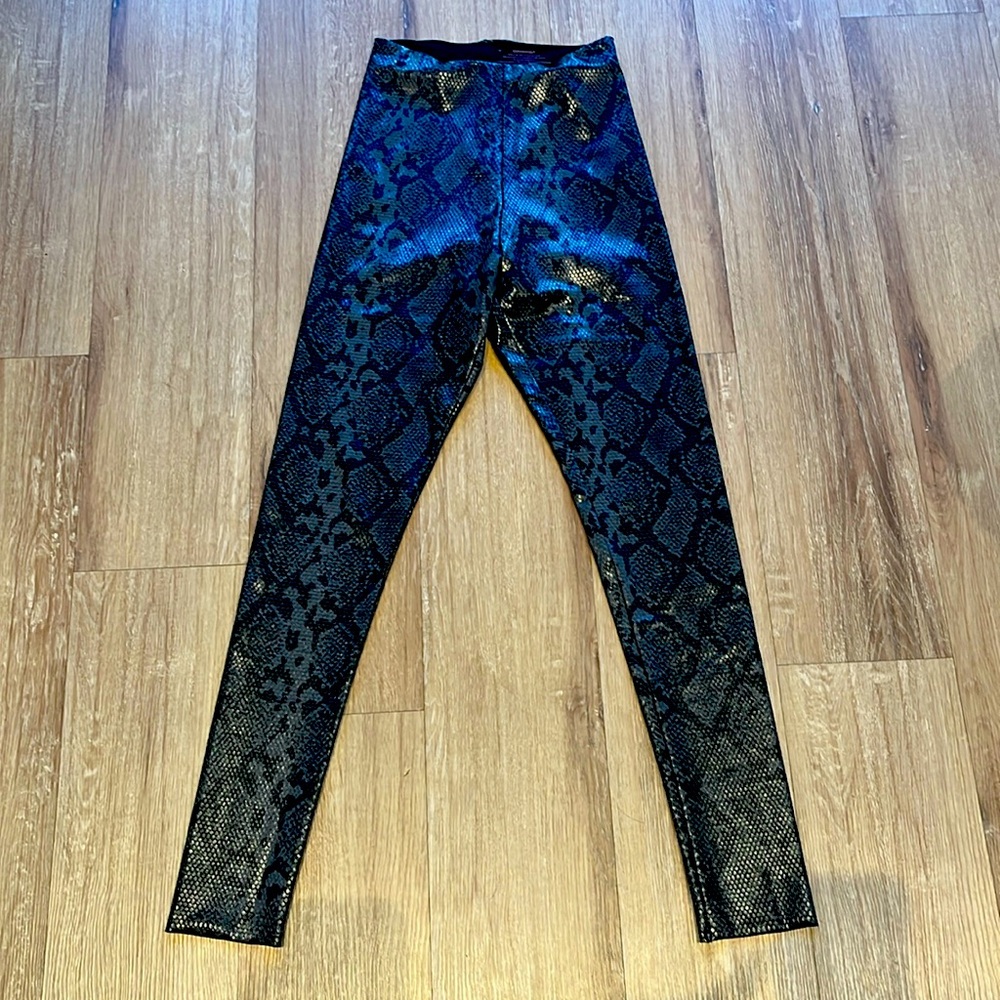 Commando grey snake skin leggings.